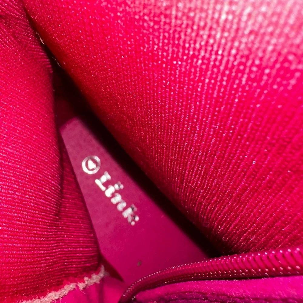 Link fuchsia pink